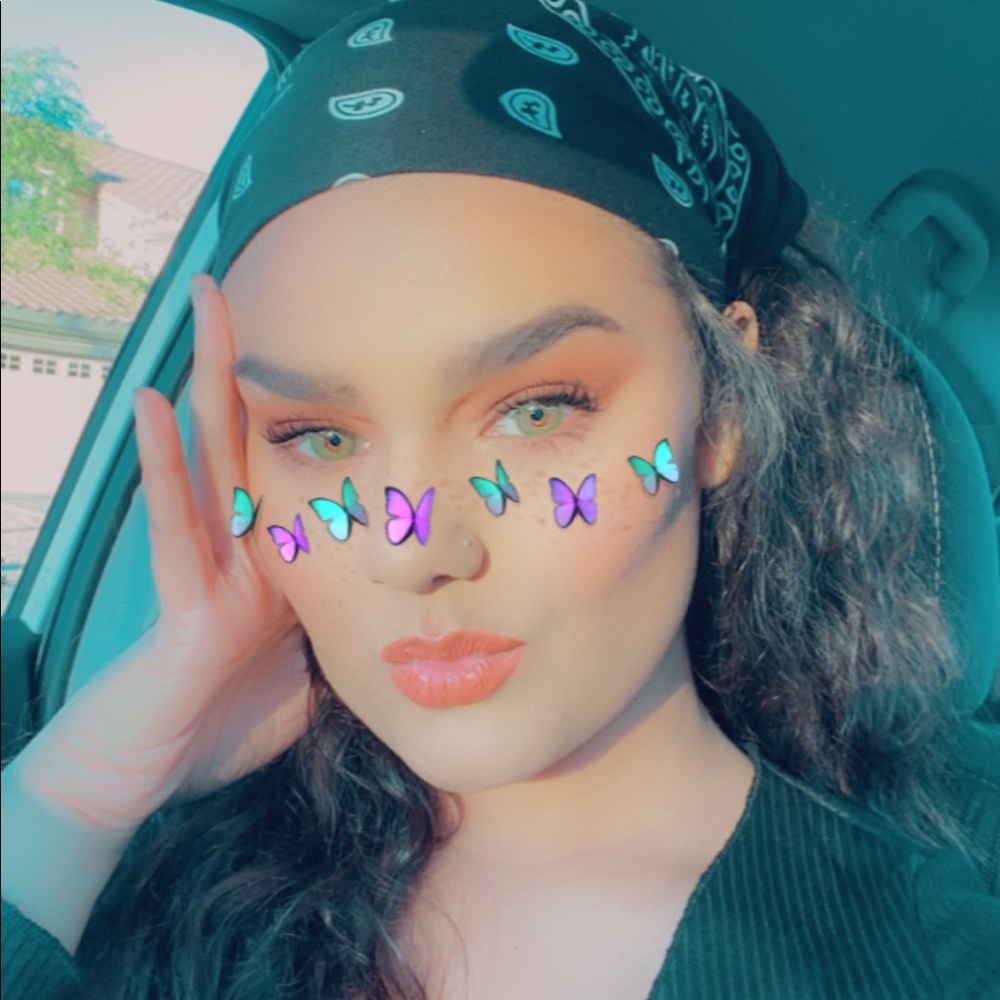 Meet your Posher, Saraya